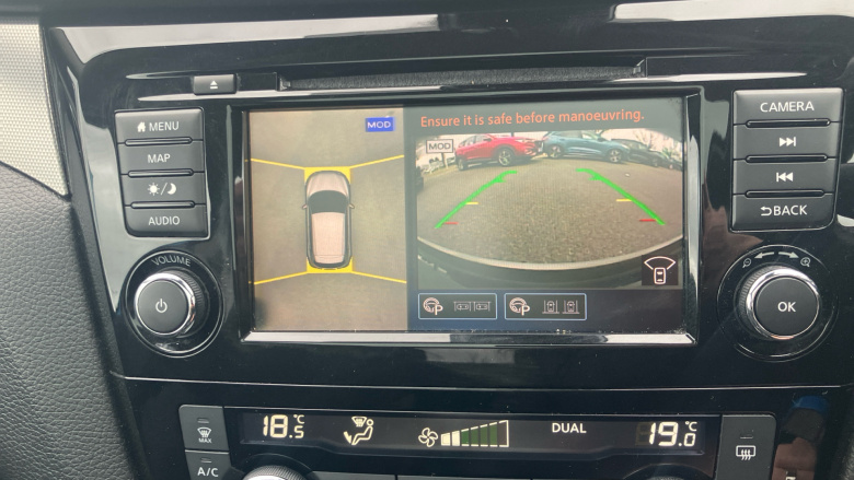 Nissan Qashqai 1.3 DiG-T N-Connecta 5dr Petrol Hatchback